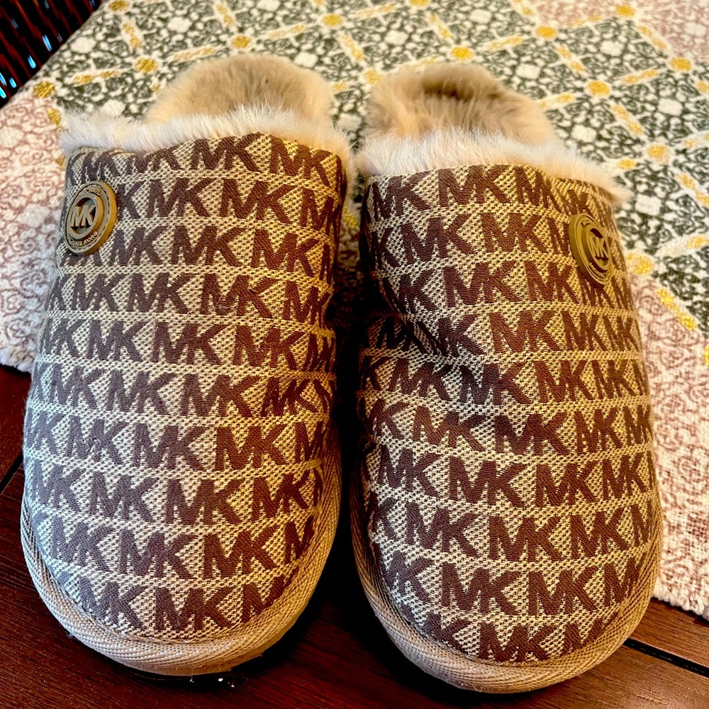 Michael Kors faux fur slide on slippers in brown and tan
